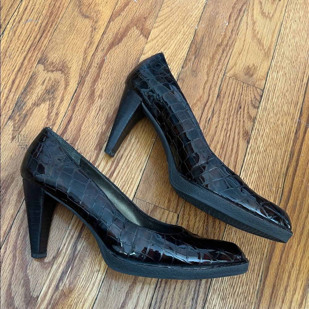 Stuart Weitzman Croc Embossed Patent Leather Heels